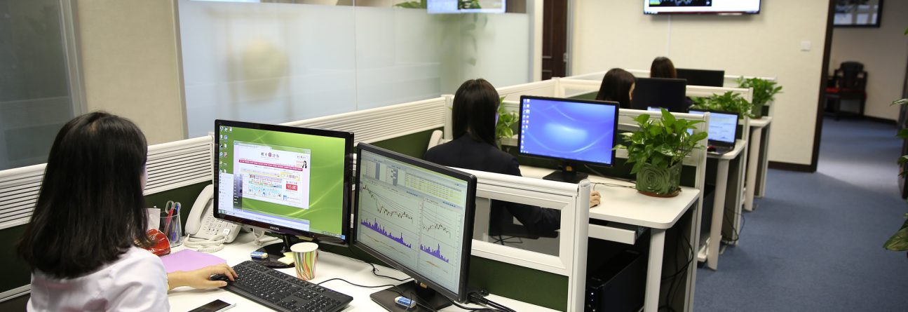 Una oficina limpia es la base para un buen ambiente de trabajo